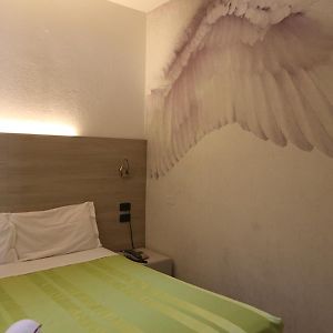 Luxus Zimmer mit Kingsize-Bett